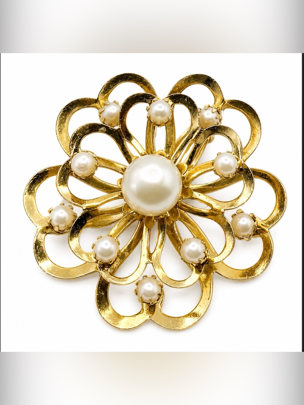 CORO 50s Goldtone Polished Faux Pearls Round Shape Pin Brooch Vintage Signed
